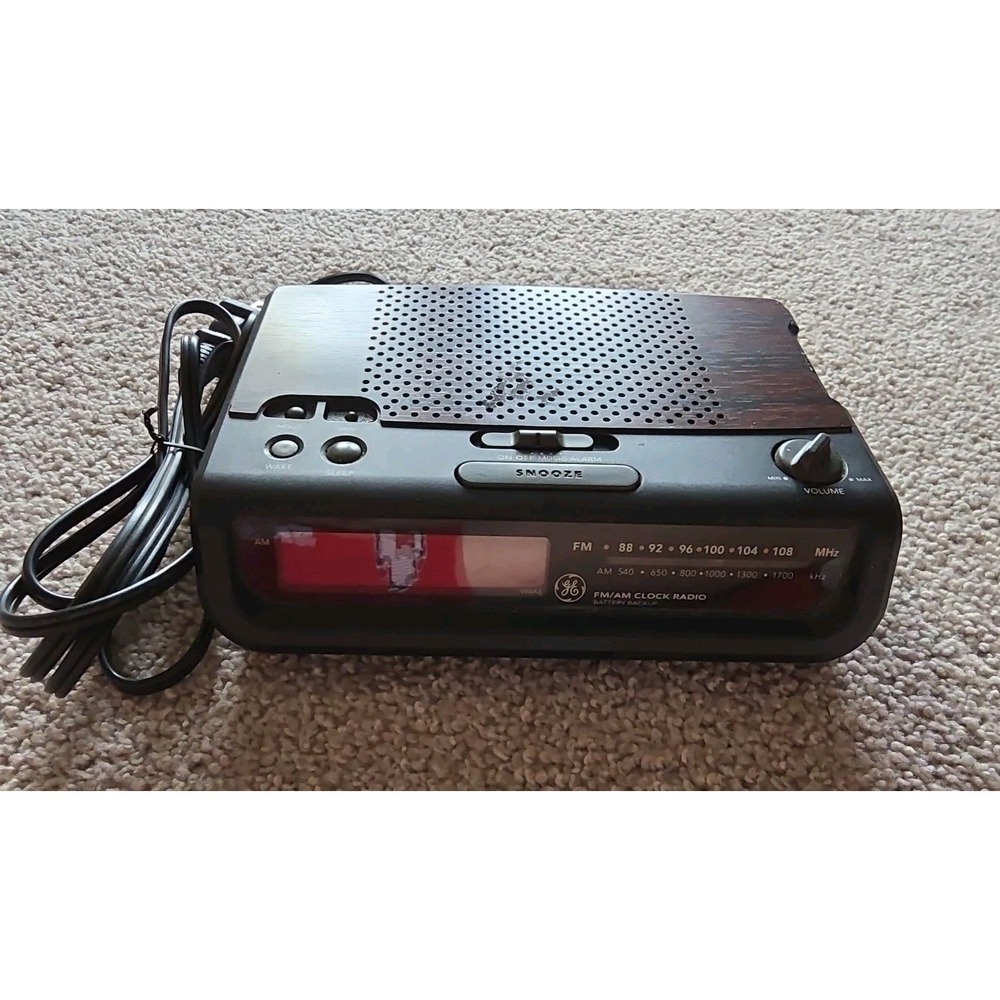 Vintage GE Digital Alarm Clock Radio AM FM Woodgrain‎ Model 7-4613A TESTED